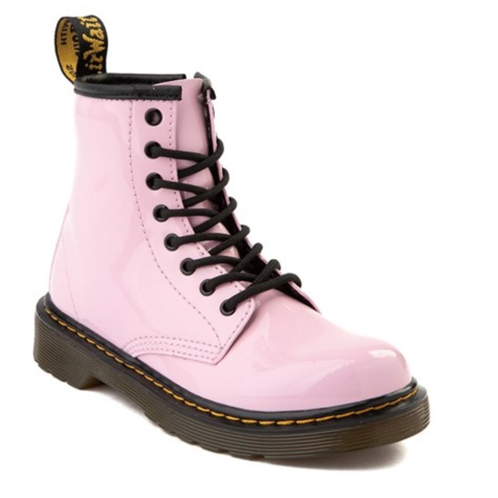 🌼💜💚NIB Dr. Martens Air Wair, Pink Lace-Up Women's Boots